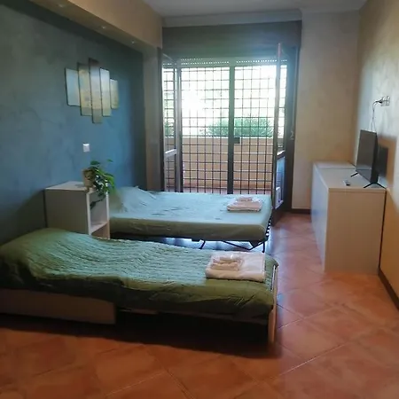 Friend Of The World - Giardino Di Roma - Casal Bernocchi - Acilia Apartment *