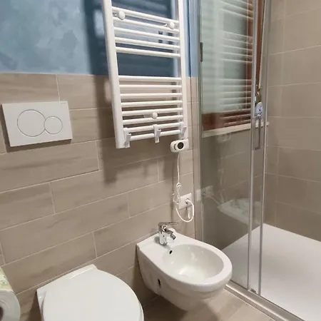 Friend Of The World - Giardino Di Roma - Casal Bernocchi - Acilia Apartment