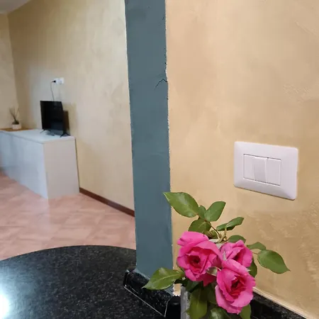 Apartment Friend Of The World - Giardino Di Roma - Casal Bernocchi - Acilia *